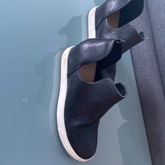 Spring Sneakers with ankle cut out - Picture 2 of 3